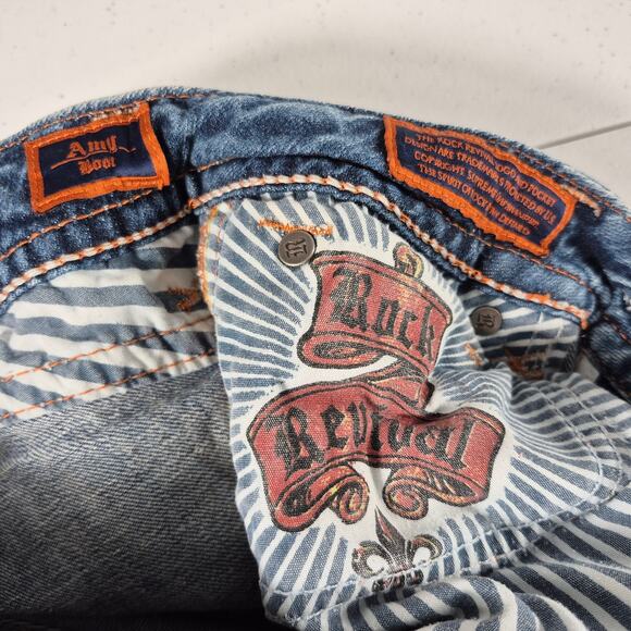 Rock Revival Heavy Stich Embroidered Pocketss Amy Boot Blue Jeans Crop Capri 27 - Picture 3 of 3